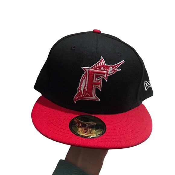 New Era miami Marlins fitted hat 7 1/2 - Picture 1 of 4